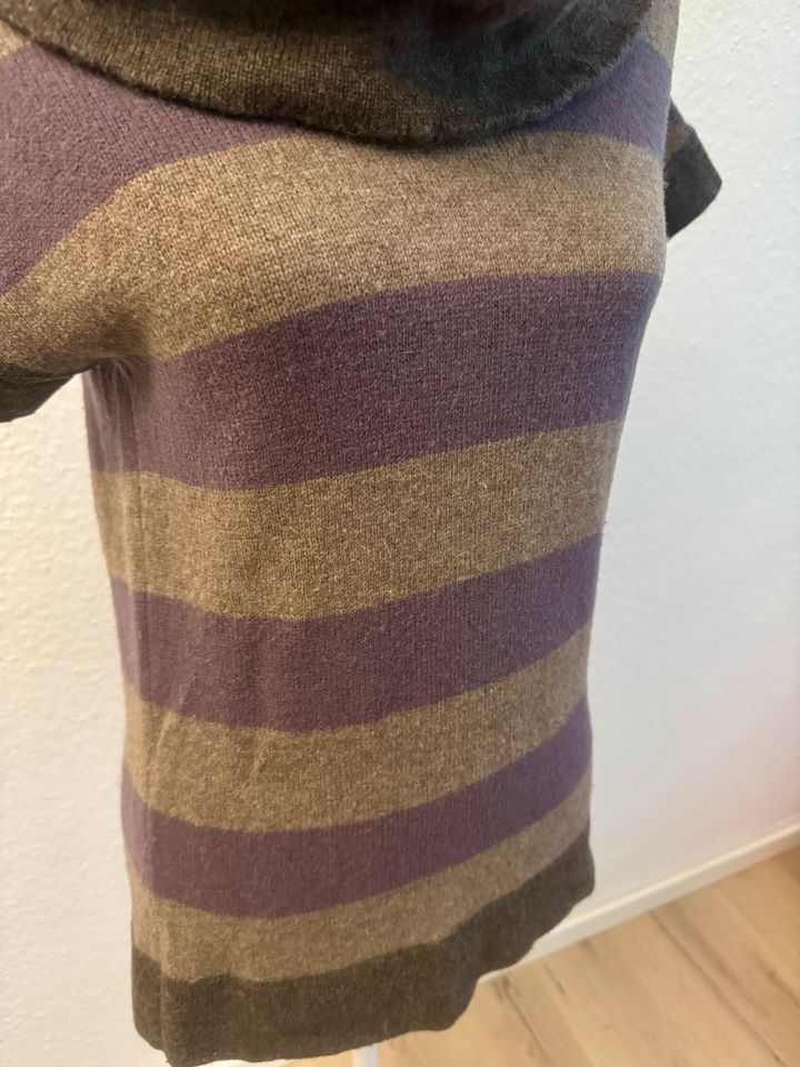 Schicker flauschiger Kurzarm-Pullover mit weitem (Roll)-Kragen in Mainz