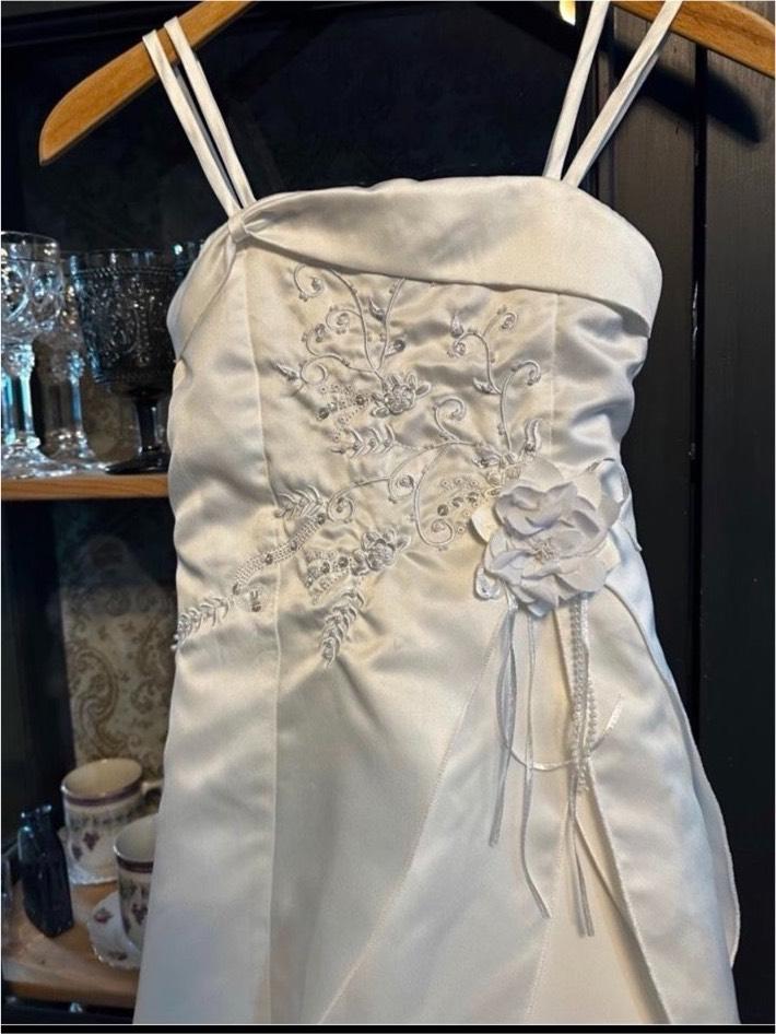 Kommunion Kleid, Hochzeit, Blumenmädchen Größe 140 in Landsberg (Lech)