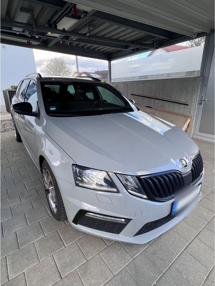 Skoda Octavia Combi 2,0 TSi DSG RS in Senden