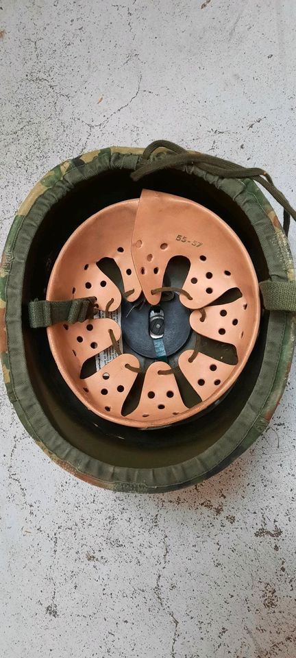 Bundeswehr Helmet Stahlhelm mit Bezug in Rödermark