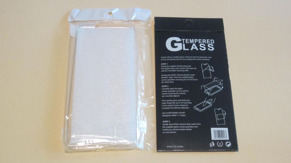 Samsung Galaxy A11 Set: Transparente Hülle & Tempered Glass 9H in Köln