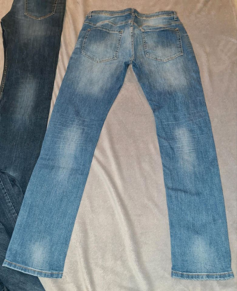3x Herren Jeans Paket Gr. 32/34 *Sehr guter Zustand in Windesheim