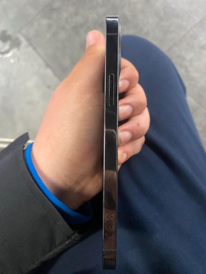 iPhone 12 Pro 128 gb in Offenbach