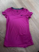 Rosa Nike Shirt M München - Sendling Vorschau