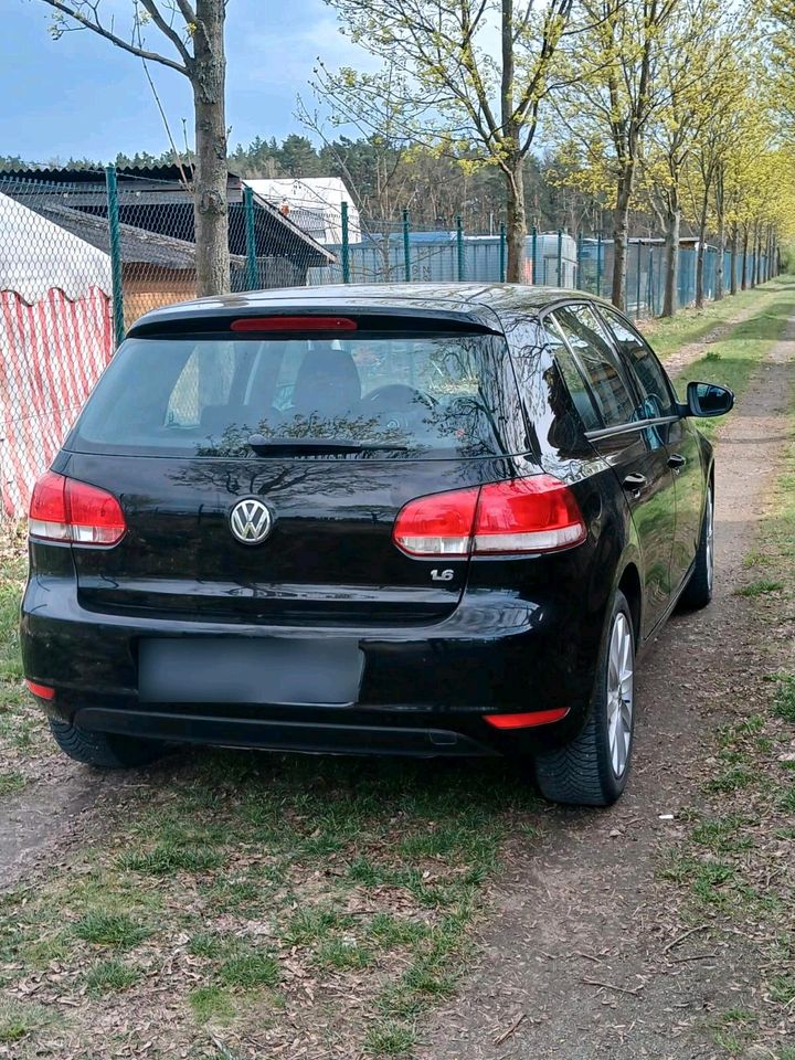 Volkswagen Golf 6 Benzin 1,6 MPI Automatik in Mittenwalde