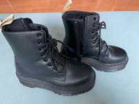 Dr.  Martens Gr. 37 JADON II MONO VEGAN PLATEAUSTIEFEL Berlin - Pankow Vorschau
