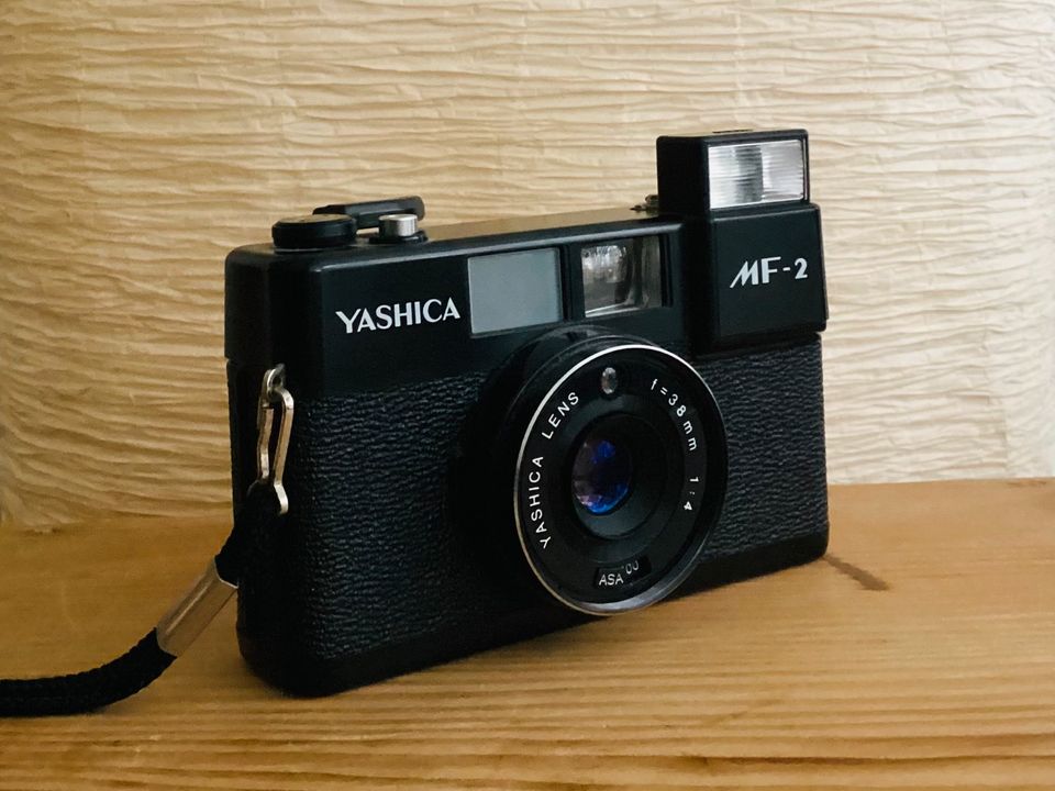 YASHICA MF–2 Kompakt Analog Kamera Funktionsfähig in Aachen