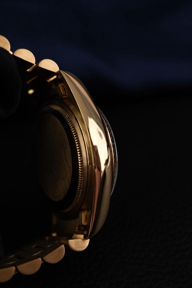 Rolex Day-Date 36 18038 Yellow Gold, Blue Vignette Diamond Dial in Ulm