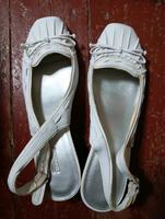 Damenschuhe Gr. 40 weiß mit kleinem  Absatz Sachsen - Freital Vorschau
