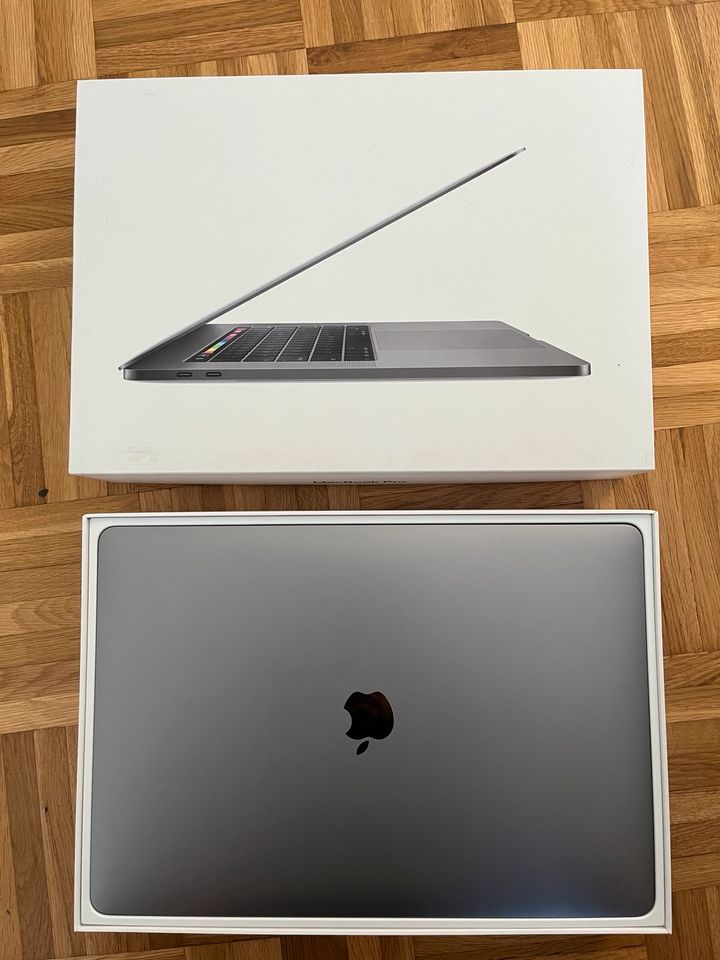 MacBook Pro 2018 15 Zoll Intel i7 in Mainz
