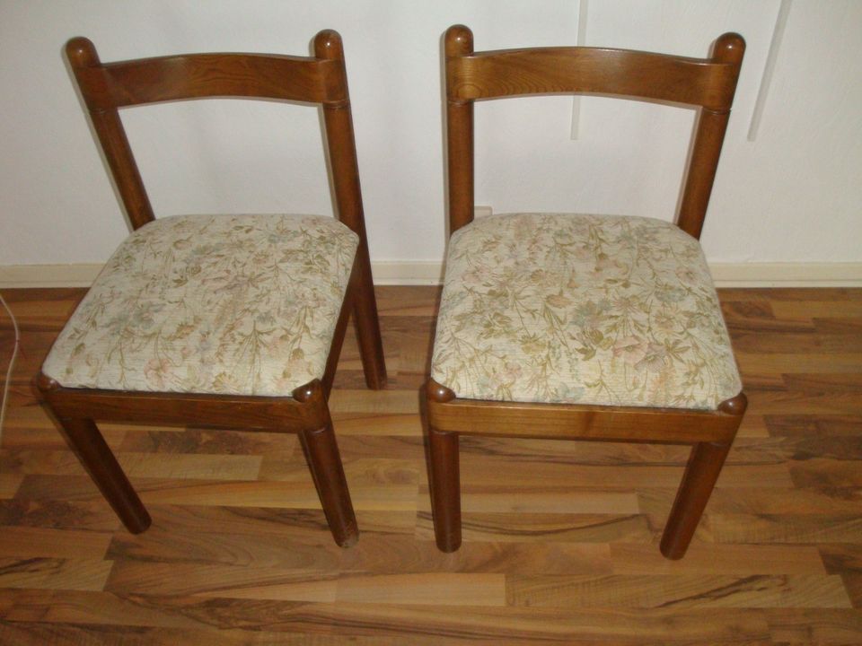 2 Stühle,  mit Sitzpolster,  Holz massiv Eiche in Neuhäusel