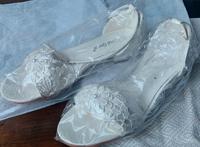Sandalen Gr. 39 - NEU! Brautschuhe/Sommerschuhe Nordrhein-Westfalen - Burscheid Vorschau