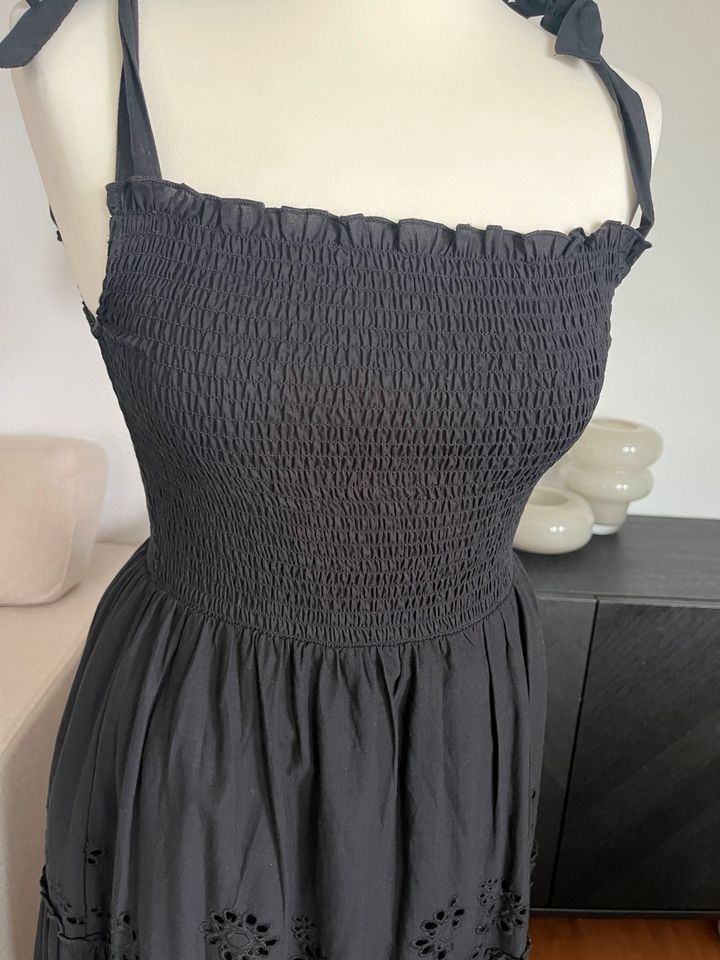 Zara mango maxikleid Lochstickerei 36 neu in Hamburg