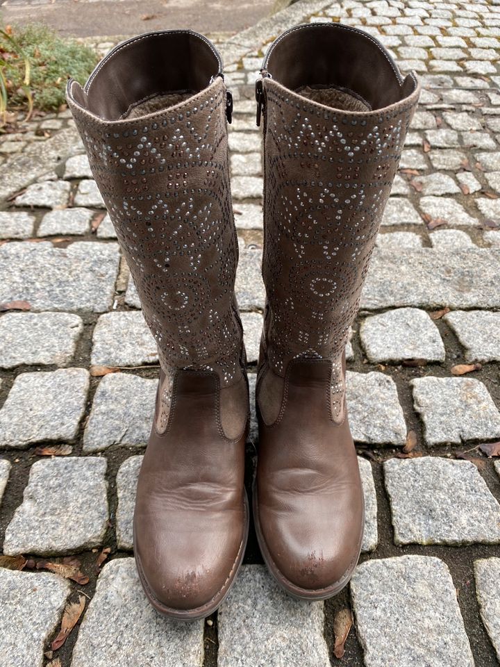 Schöne Winterstiefel Größe 38 in Augsburg