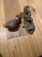 UNISA Sandalen Leder Grün Gr. 36 Düsseldorf - Bilk Vorschau