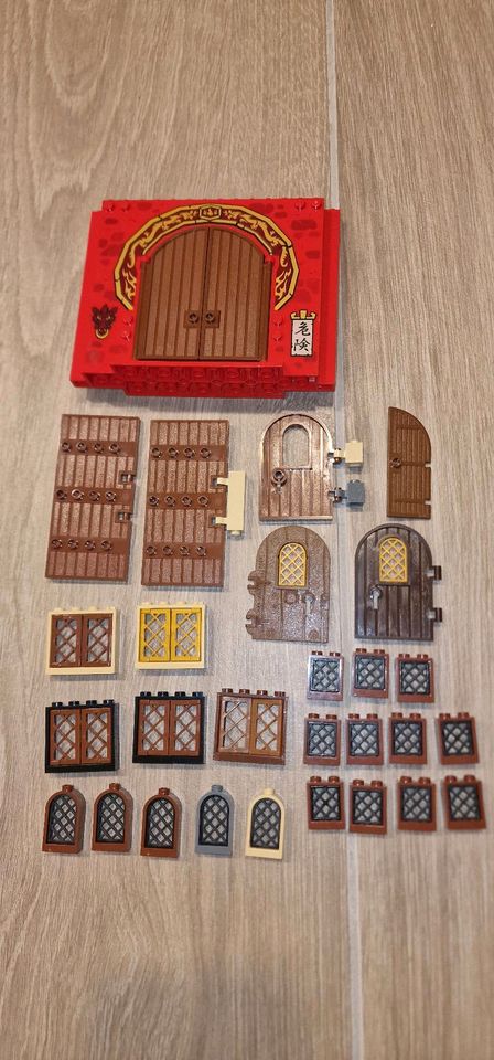 Lego Fenster und Türen in Dierdorf