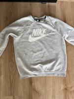 Nike Pullover Größe 36 S wie neu Nordrhein-Westfalen - Arnsberg Vorschau
