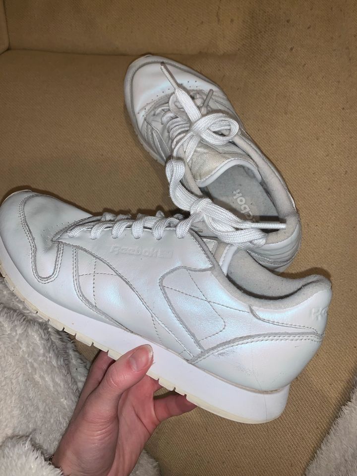 Reebok weiße Sportschuhe Damen Gr. 38 in Köln