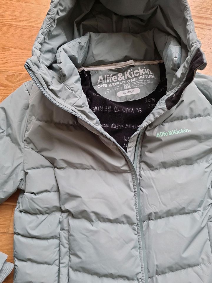 Alife&Kickin Pufferjacke, Gr XL, vegan in Lahr (Schwarzwald)