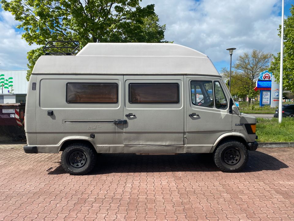 Wohnmobil Mercedes Wesfalia Camper 309 in Berlin