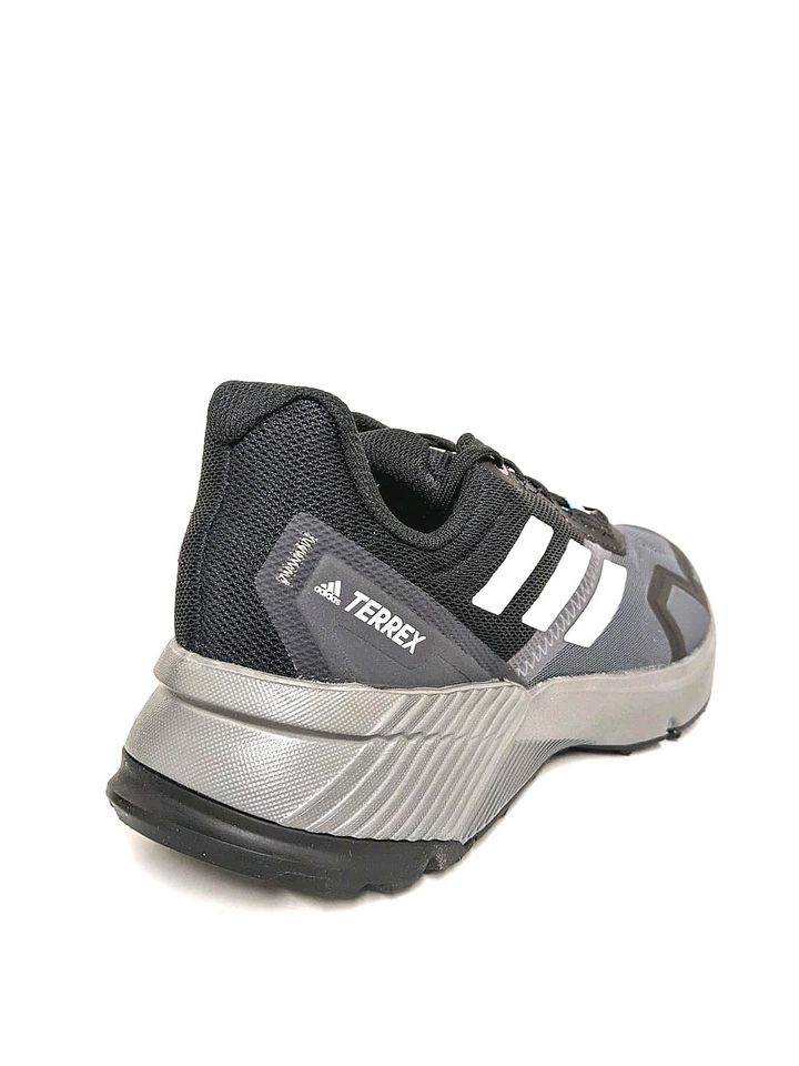 Neu Damen Adidas Terrex Gr 39.Gr 40.Gr 40,5.Gr 41.Gr 42.Gr 42,5 in Ottweiler