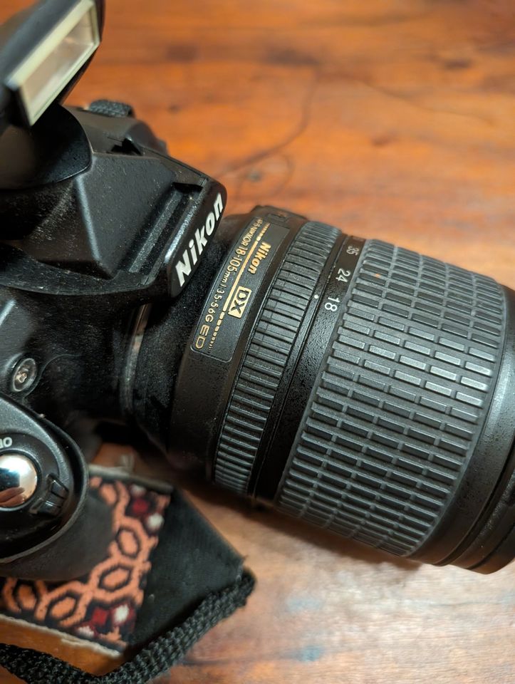 Nikon D3100 + DX AF-S Nikkor 18-105mm Objektiv in St. Leon-Rot