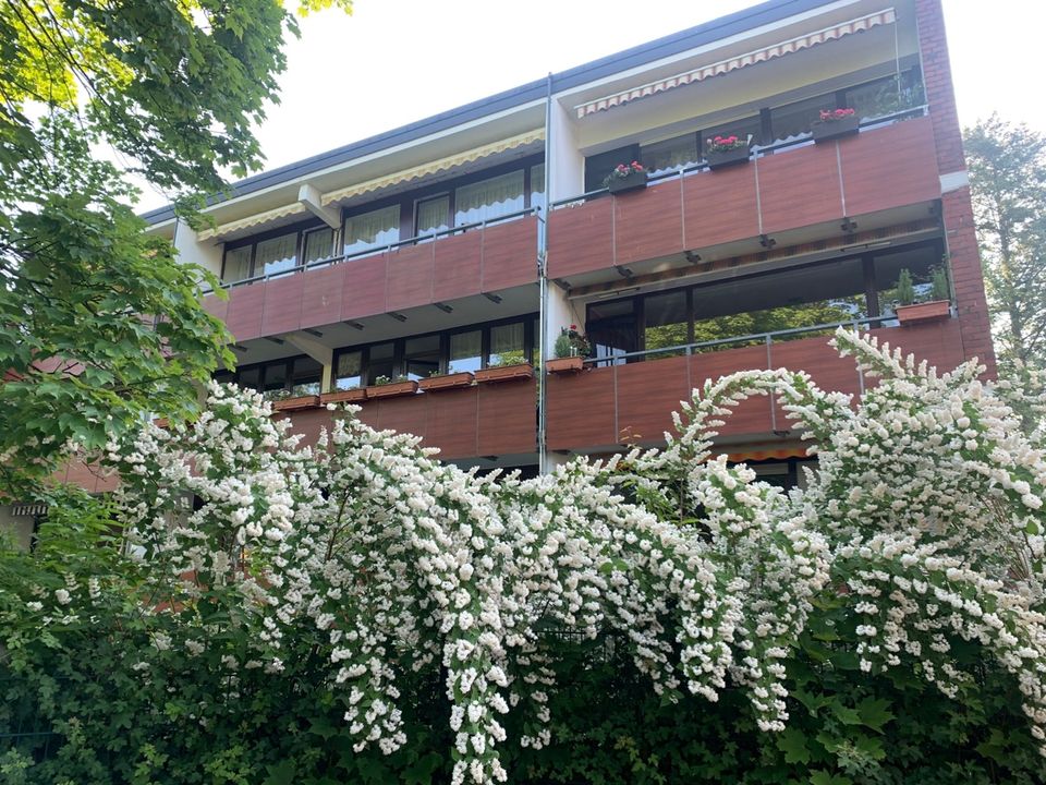 SANKT AUGUSTIN schöne, helle 3 Zimmer-Eigentumswohnung mit ca. 77 m² Wfl. Küche, Diele, Bad, Balkon. in Sankt Augustin