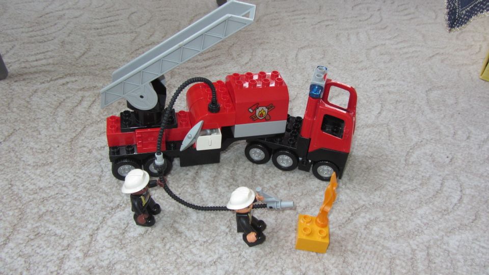 Lego Duplo- Feuerwehr, Feuerwehrlöschzug 4977-  Vollständig-- in Braunsbedra