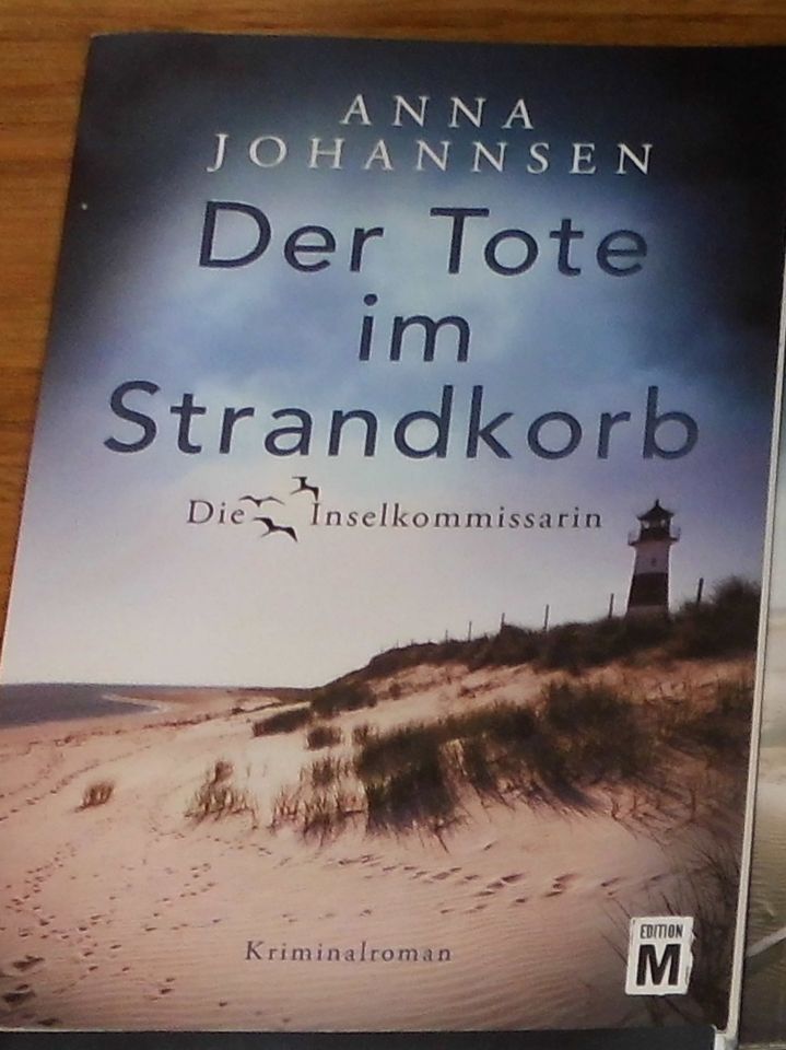 Anna Johannsen Der Tote im Strandkorb Inselkommissarin Lorenzen in Bremen