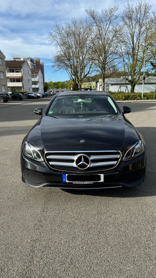 Mercedes-Benz  E400 4Matic Limousine in Biberach an der Riß