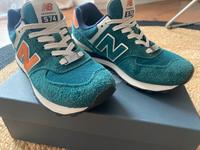 New Balance 574 grün orange Brandenburg - Bad Freienwalde Vorschau
