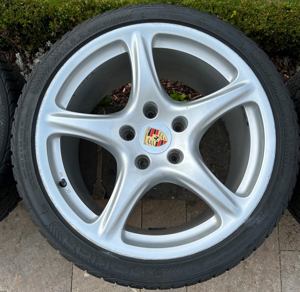 Porsche 911 997 Carrera sport classic C4 4S Felgen 8+11x19 BBS in Bad Oeynhausen
