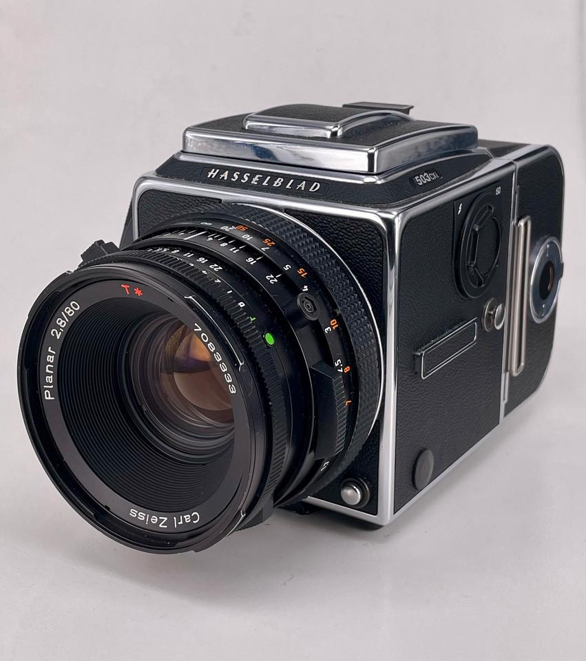 Hasselblad 503 CXi Zeiss 80 mm 2,8 T 3 Magazine und Zubehö in Fürth