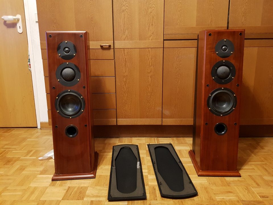 Ruark Crusader II Standl Lautsprecher in Berlin