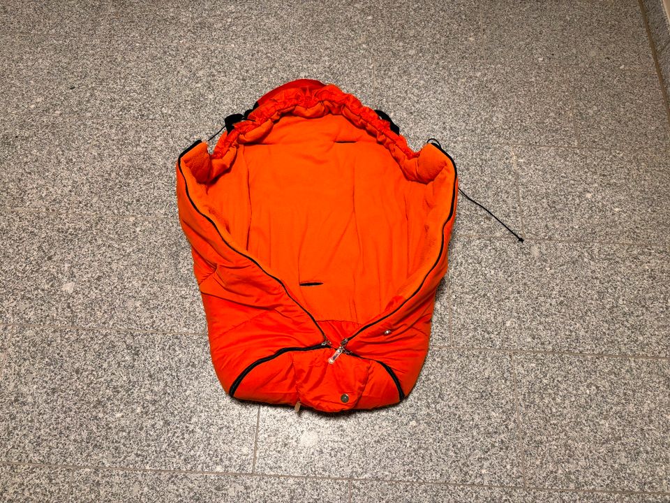 Hochwertiger Alvi Outlast Winter-Fußsack in Orange in Würzburg