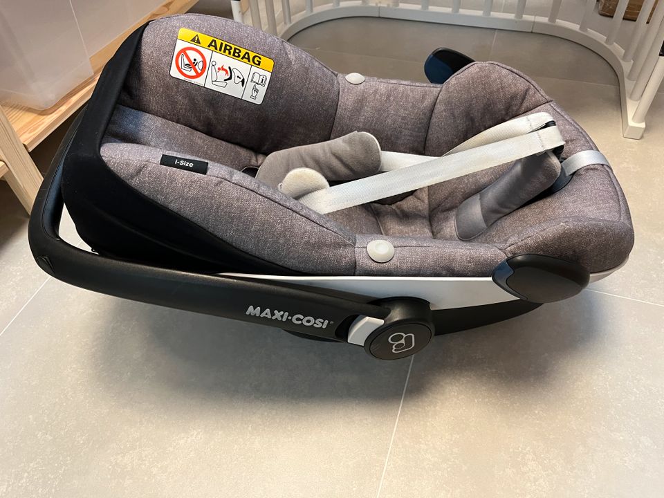 MaxiCosi Babyschale in Meerbusch