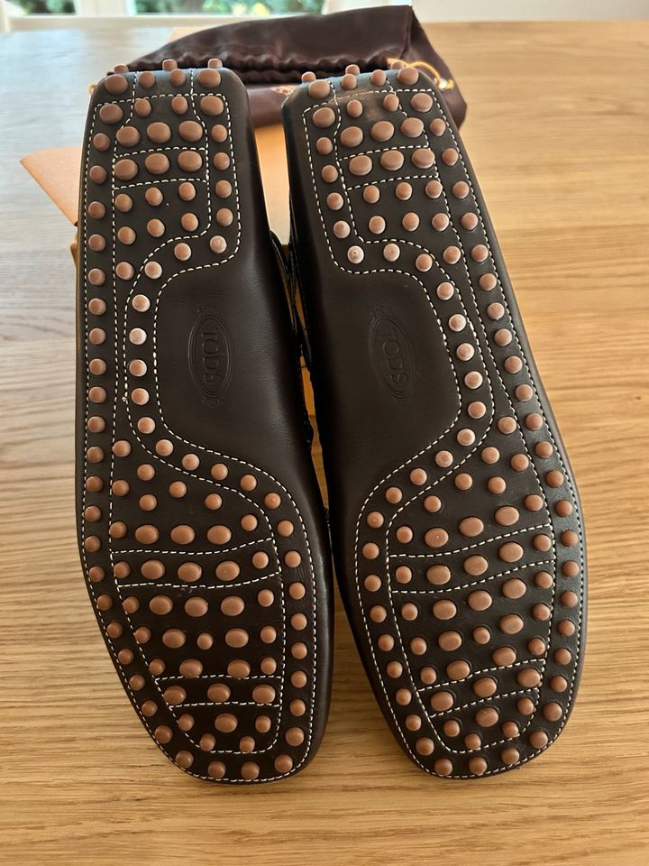 Tod’s Slipper Loafer Mokassins dunkelbraun Gr38 in Hamburg