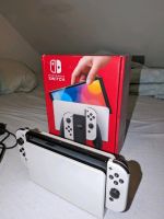 Nintendo Switch OLED Weiss mit Zubehör Nordrhein-Westfalen - Velbert Vorschau