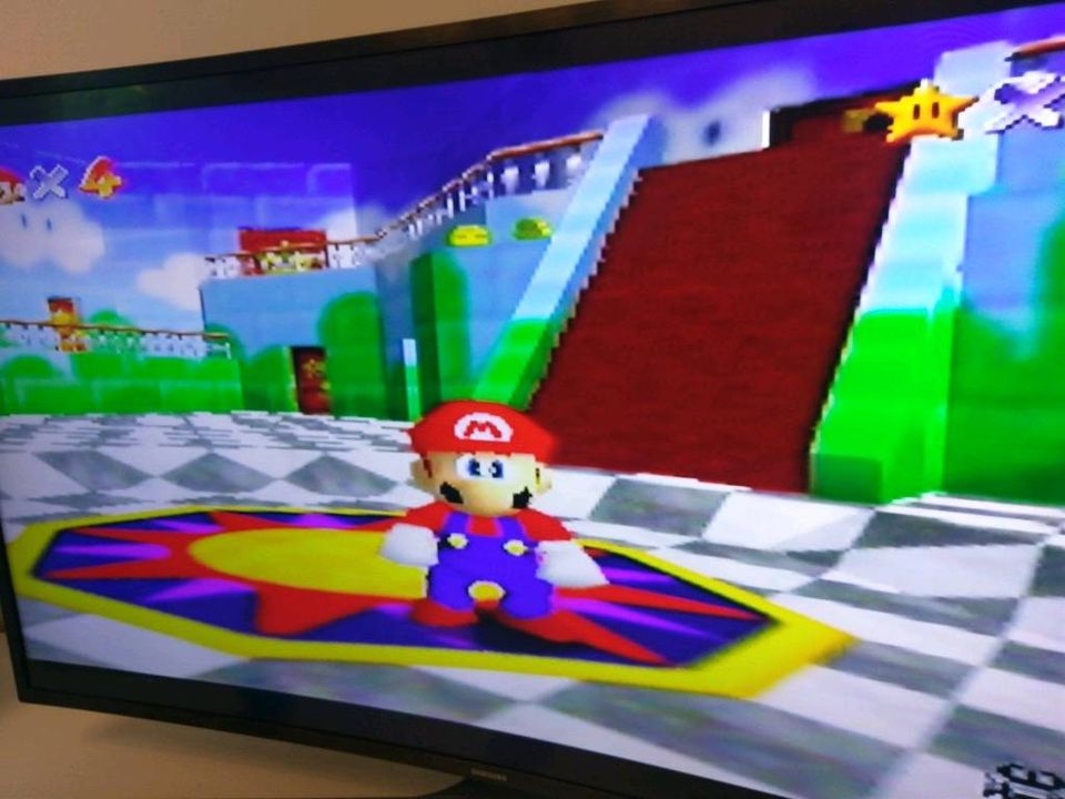 N64 Konsole beleuchtet, S-video Hdmi konverter in München