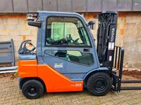 Toyota Gabelstapler ( Gas ) 2.5 T. Kabine Triplex Mast Hub 4.70m Baden-Württemberg - Böbingen an der Rems Vorschau