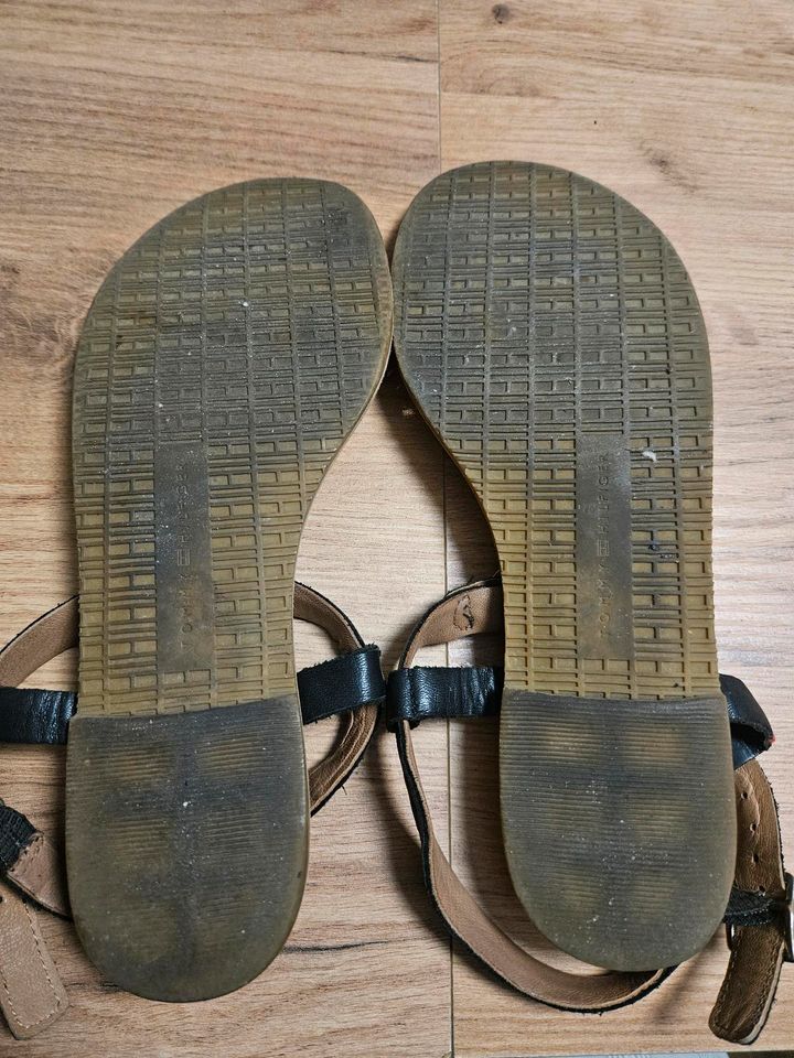 Original Tommy Hilfiger Sandalen Gr. 39 in Berlin