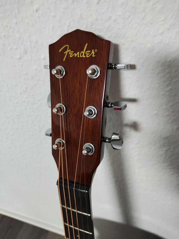 Gitarre Fender CD60 - Neuwertig in Berlin