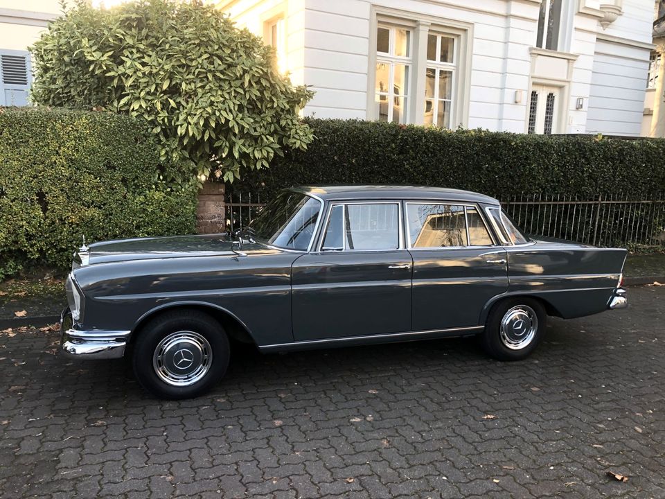 Mercedes-Benz 230S · seltener Originalzustand! · nur 68TKM in Hausen (Wied)