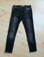 Damen Jeans-Hose grau-schwarz Zara basic Z1975 Denim Gr. 38 Niedersachsen - Lehrte Vorschau