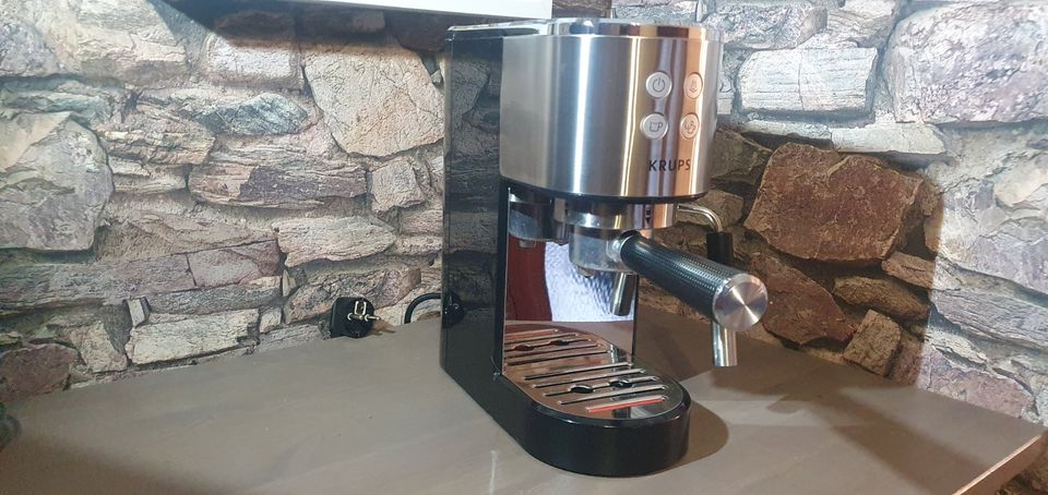 Siebträger Kaffeemaschine Espresso Krups  Virtuoso Neuwertig in Katzenelnbogen