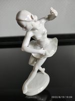 Hutschenreuther Ballerina Tänzerin Porzellan 21 cm Nordrhein-Westfalen - Jüchen Vorschau