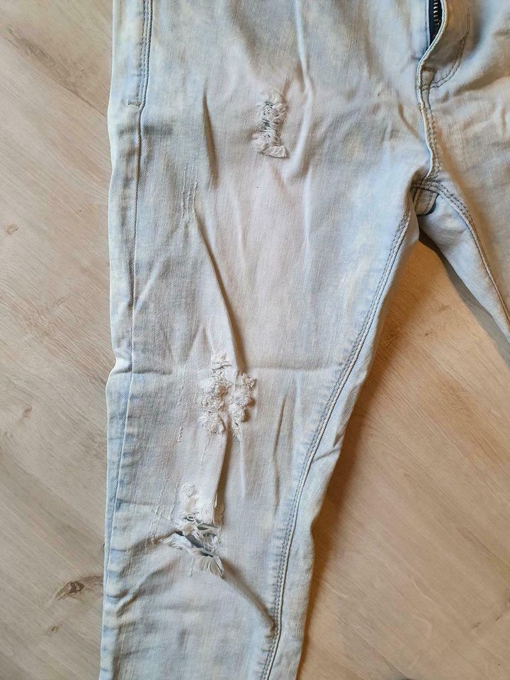 Jeans Hailys NEU in Swisttal