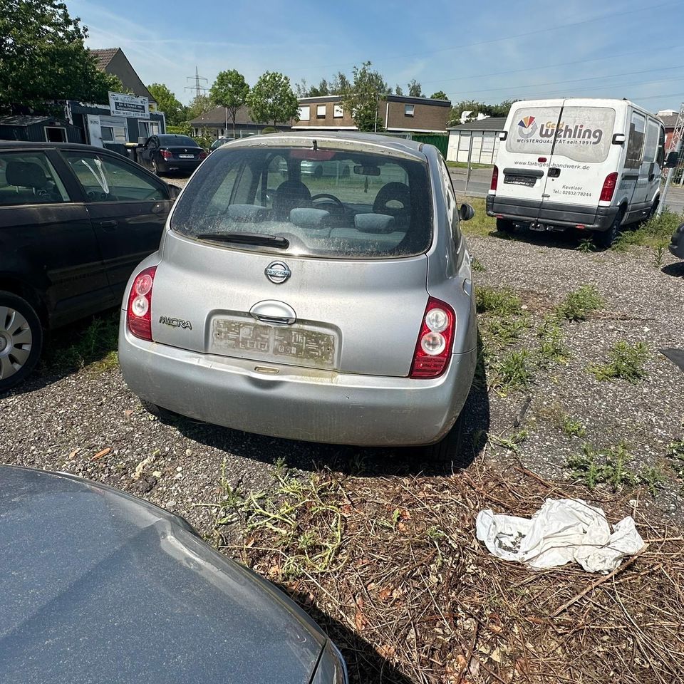 Nissan Micra K12  Schlachtfest in Moers