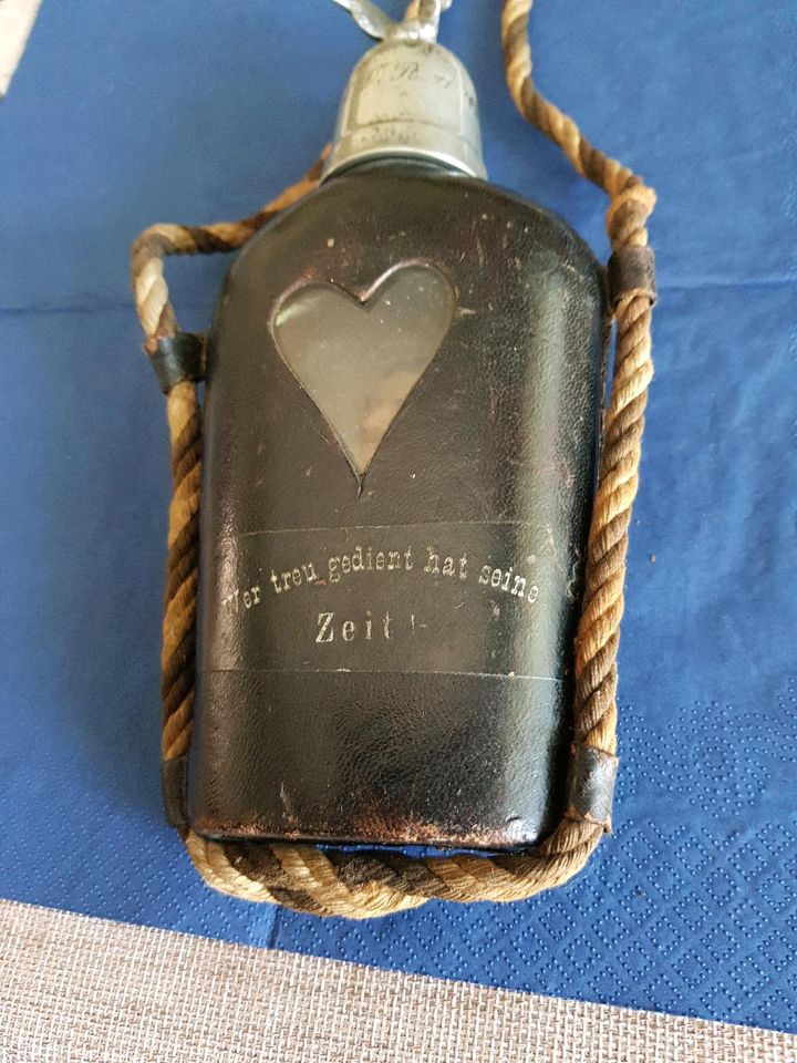 Alte Reservistenflasche in Fürth