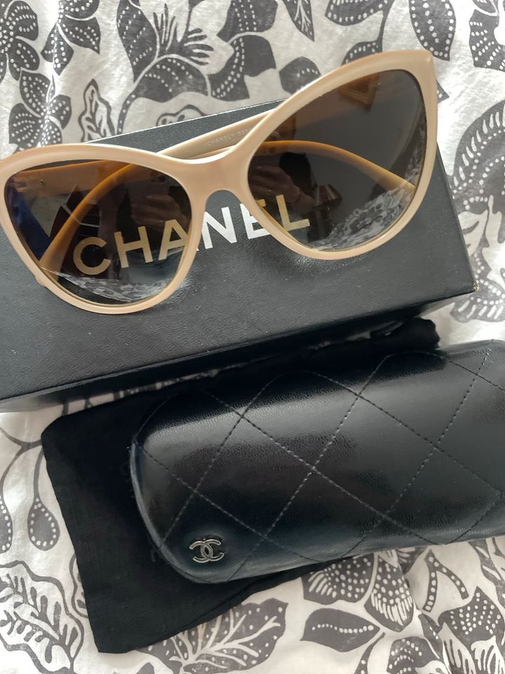 Chanel Sonnenbrille Original in Düsseldorf